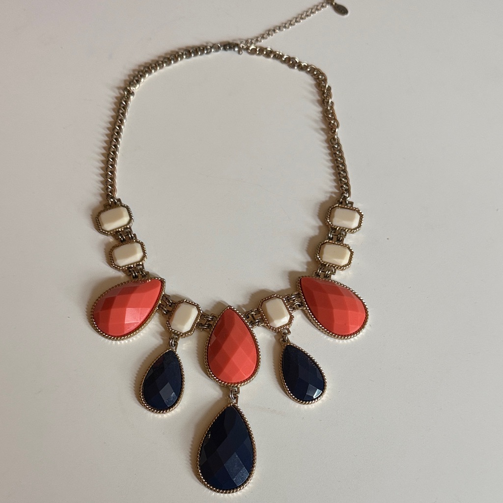 Aldo Coral And Navy Teardrop Necklace 15$